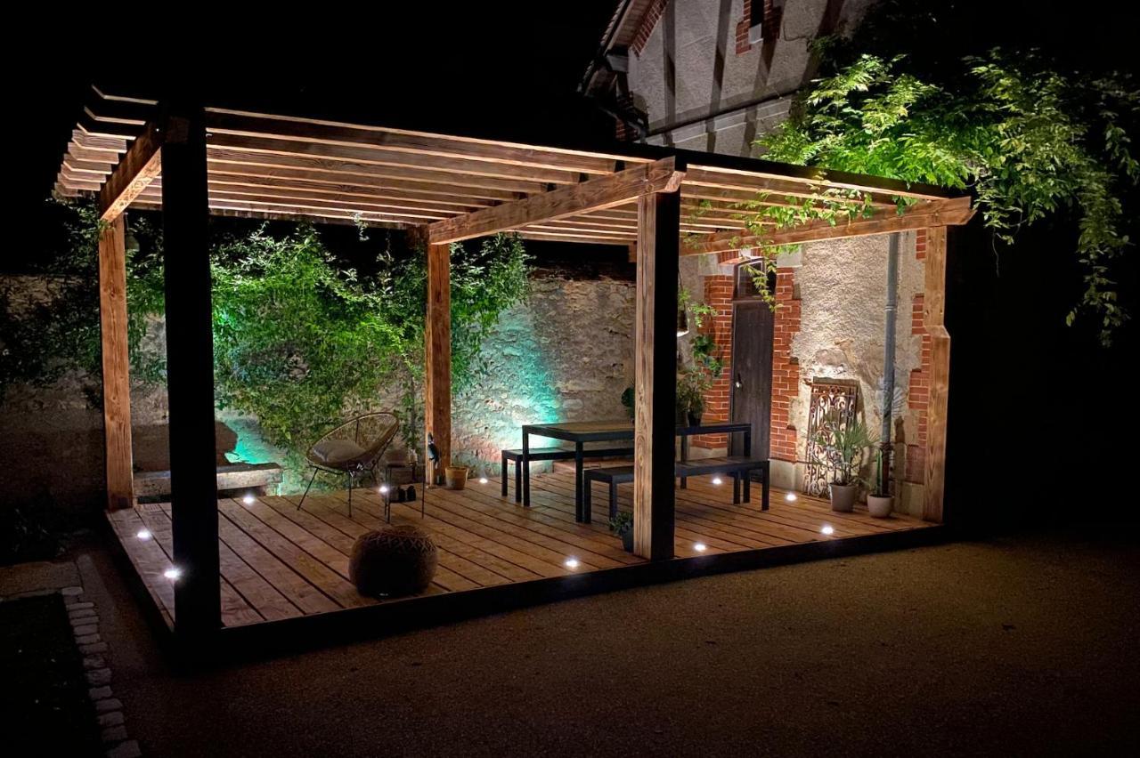 Pool House-L'Hirondelle De Sermizelles- Grand Jardin, Calme Et Nature Aux Portes Du Morvan Экстерьер фото