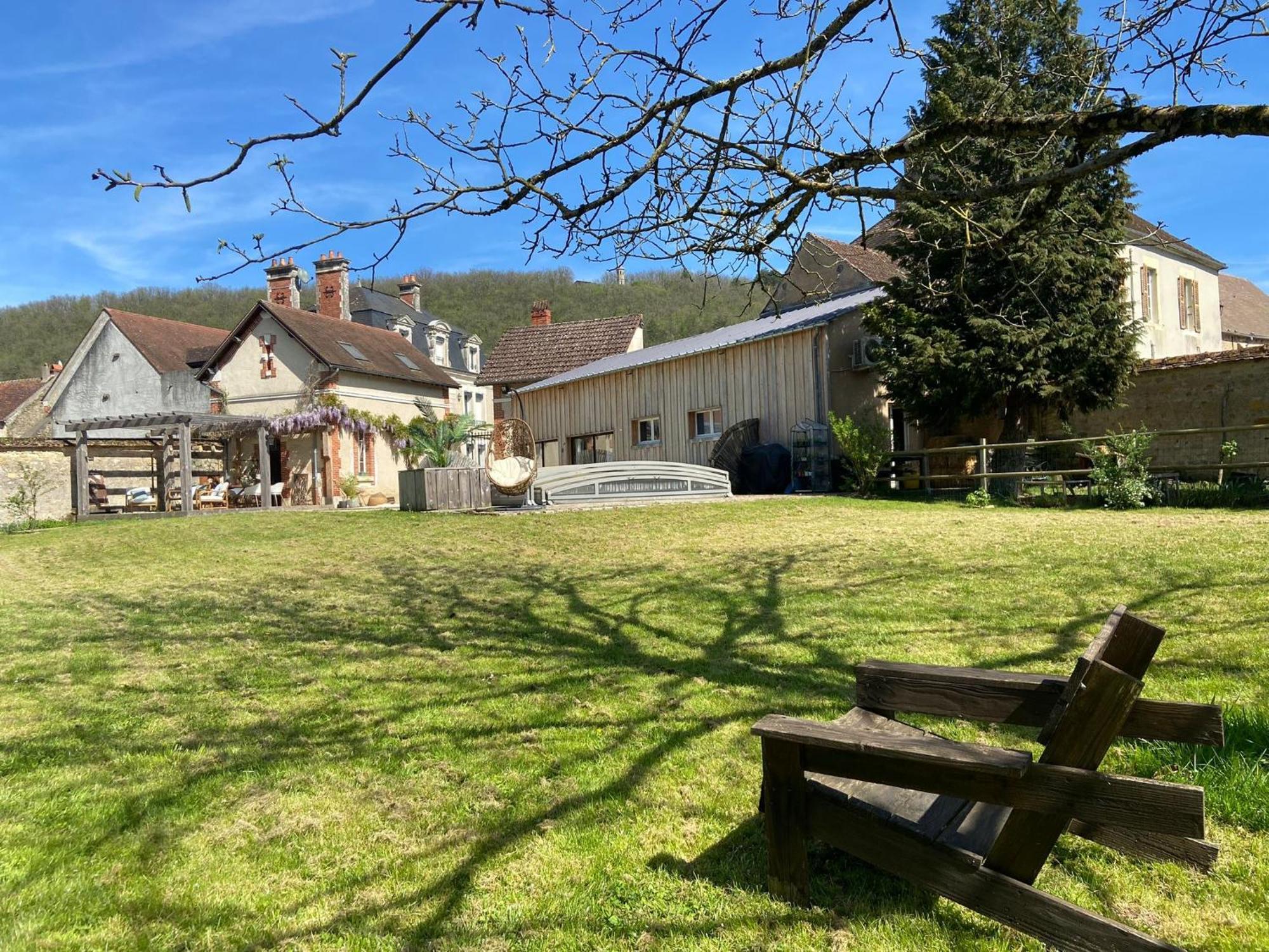 Pool House-L'Hirondelle De Sermizelles- Grand Jardin, Calme Et Nature Aux Portes Du Morvan Экстерьер фото
